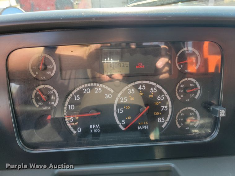 image for item JC9708 2005 Sterling L8500  dump truck