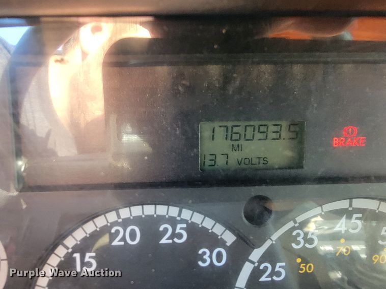 image for item JC9708 2005 Sterling L8500  dump truck