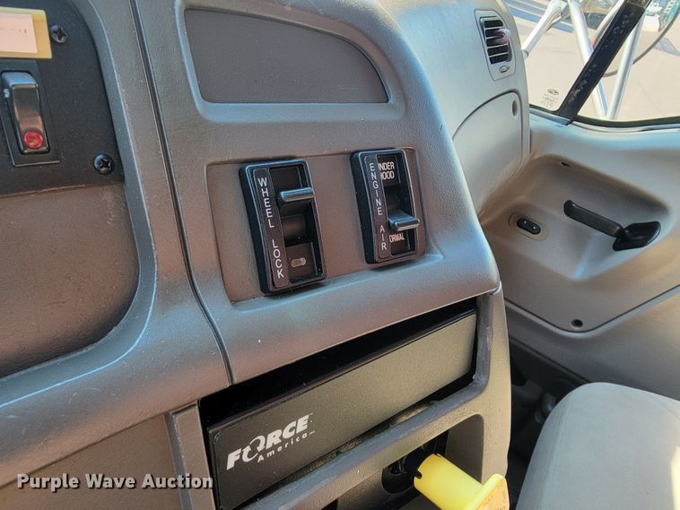 image for item JC9708 2005 Sterling L8500  dump truck