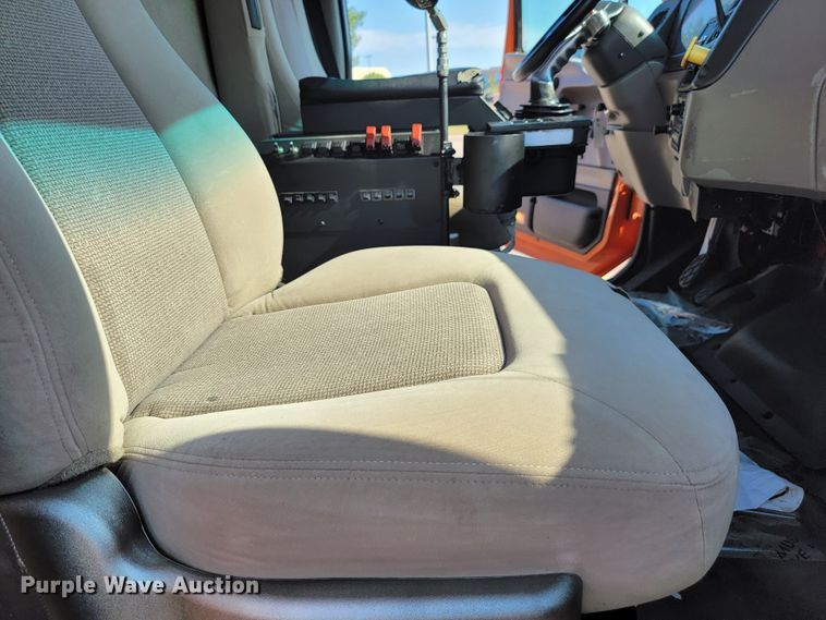 image for item JC9708 2005 Sterling L8500  dump truck