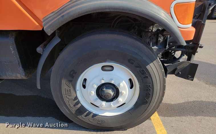 image for item JC9708 2005 Sterling L8500  dump truck