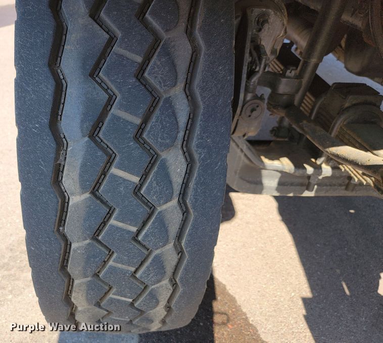 image for item JC9708 2005 Sterling L8500  dump truck