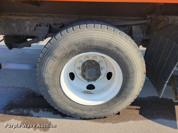 image for item JC9708 2005 Sterling L8500  dump truck