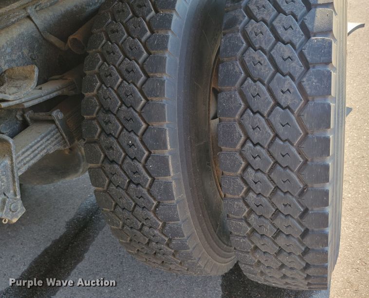 image for item JC9708 2005 Sterling L8500  dump truck