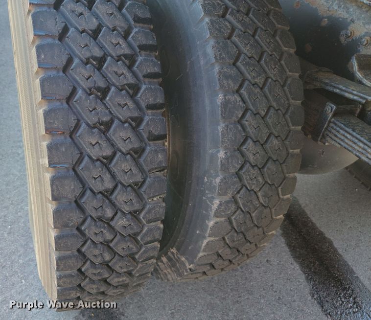 image for item JC9708 2005 Sterling L8500  dump truck