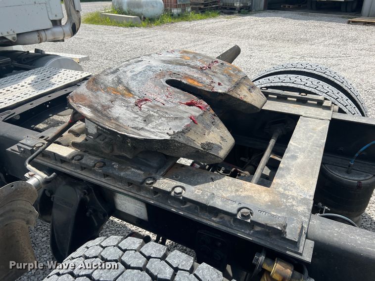 image for item JM9190 2007 Freightliner Business Class M2  semi truck