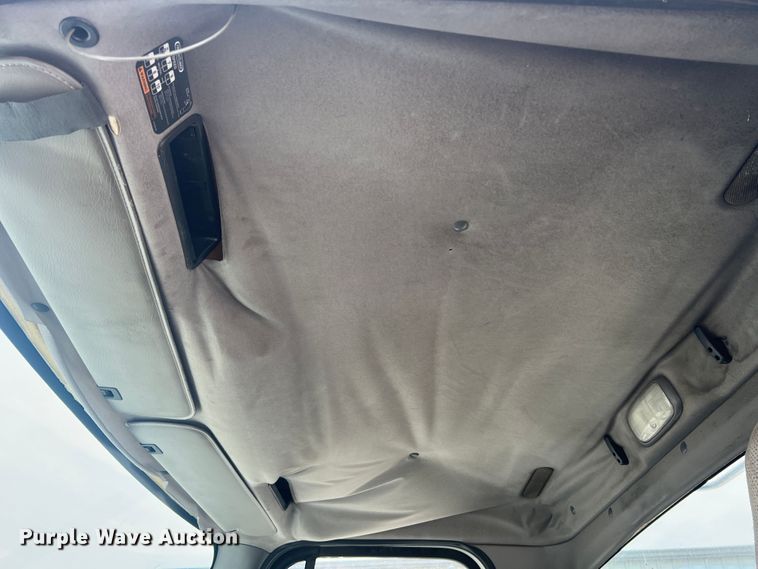 image for item JM9190 2007 Freightliner Business Class M2  semi truck