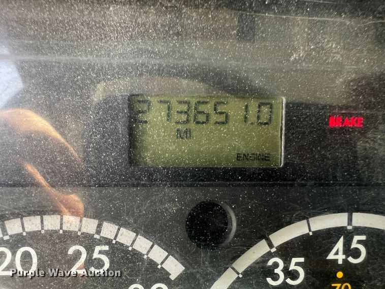 image for item JM9190 2007 Freightliner Business Class M2  semi truck