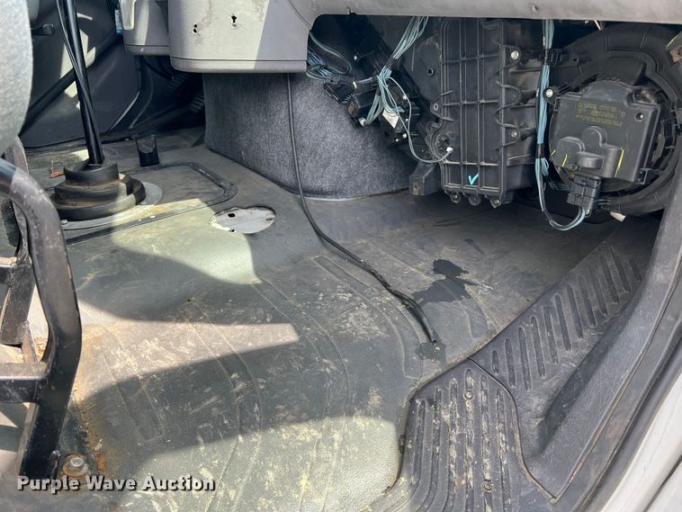 image for item JM9190 2007 Freightliner Business Class M2  semi truck