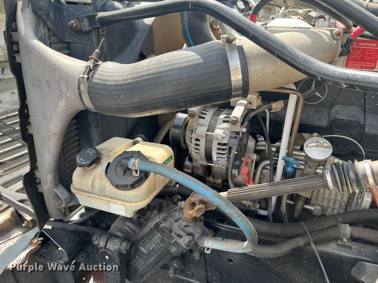 image for item JM9190 2007 Freightliner Business Class M2  semi truck