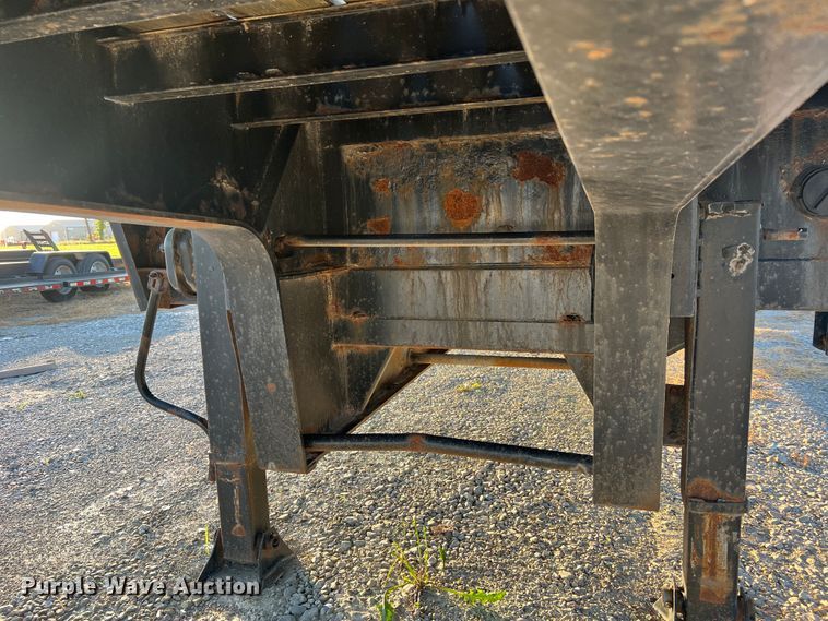 image for item JM9197 1989 Trail King TS70CS-482  drop deck trailer