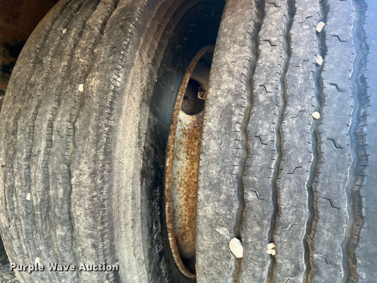 image for item JM9197 1989 Trail King TS70CS-482  drop deck trailer