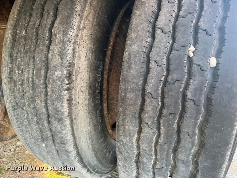 image for item JM9197 1989 Trail King TS70CS-482  drop deck trailer