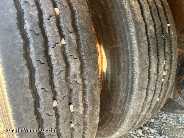 image for item JM9197 1989 Trail King TS70CS-482  drop deck trailer