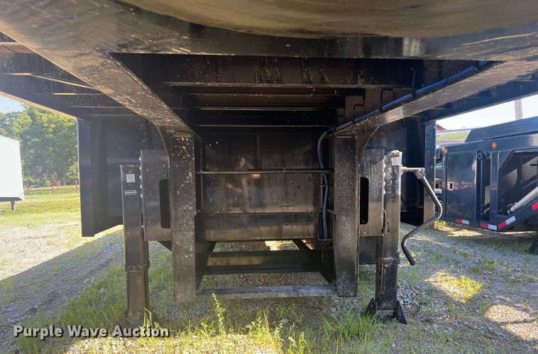 image for item JM9224 2022 Behnke Enterprise Inc. FB8X53SS-0TR-60SL  drop deck trailer