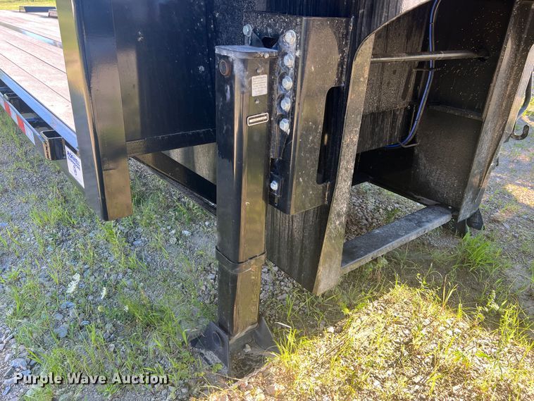 image for item JM9224 2022 Behnke Enterprise Inc. FB8X53SS-0TR-60SL  drop deck trailer