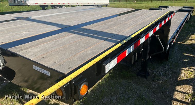 image for item JM9224 2022 Behnke Enterprise Inc. FB8X53SS-0TR-60SL  drop deck trailer