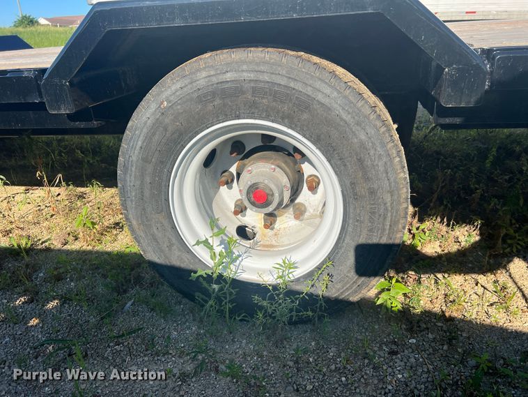 image for item JM9224 2022 Behnke Enterprise Inc. FB8X53SS-0TR-60SL  drop deck trailer