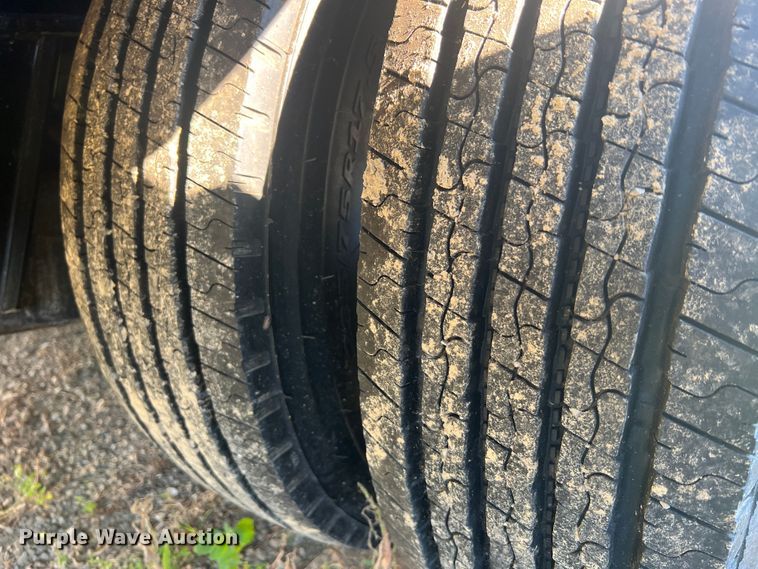 image for item JM9224 2022 Behnke Enterprise Inc. FB8X53SS-0TR-60SL  drop deck trailer