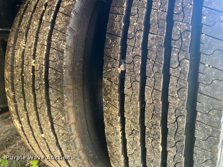 image for item JM9224 2022 Behnke Enterprise Inc. FB8X53SS-0TR-60SL  drop deck trailer