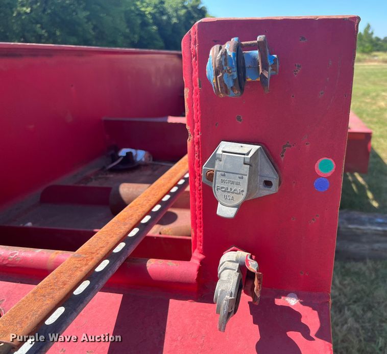 image for item JX9348 1984 Atoka  oilfield trailer