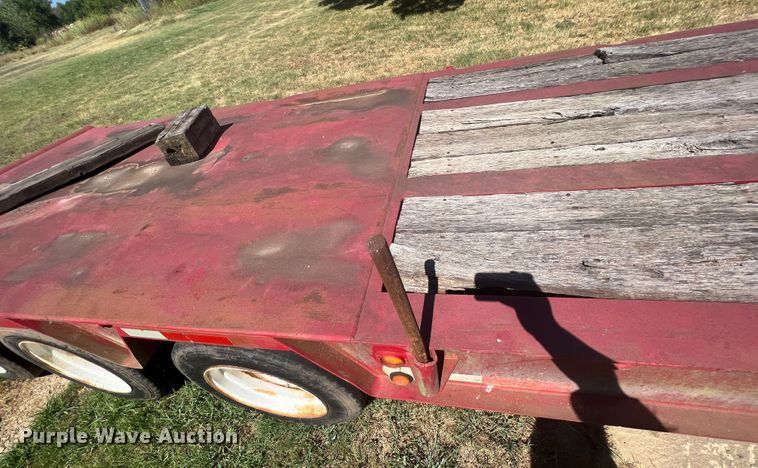 image for item JX9348 1984 Atoka  oilfield trailer