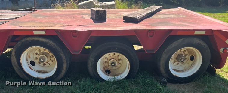 image for item JX9348 1984 Atoka  oilfield trailer