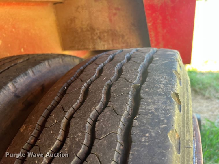 image for item JX9348 1984 Atoka  oilfield trailer