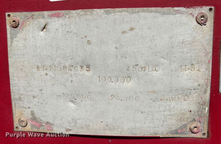 image for item JX9348 1984 Atoka  oilfield trailer