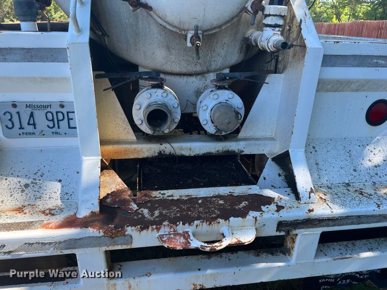 image for item JX9349 2012 Southern Vac  tank trailer