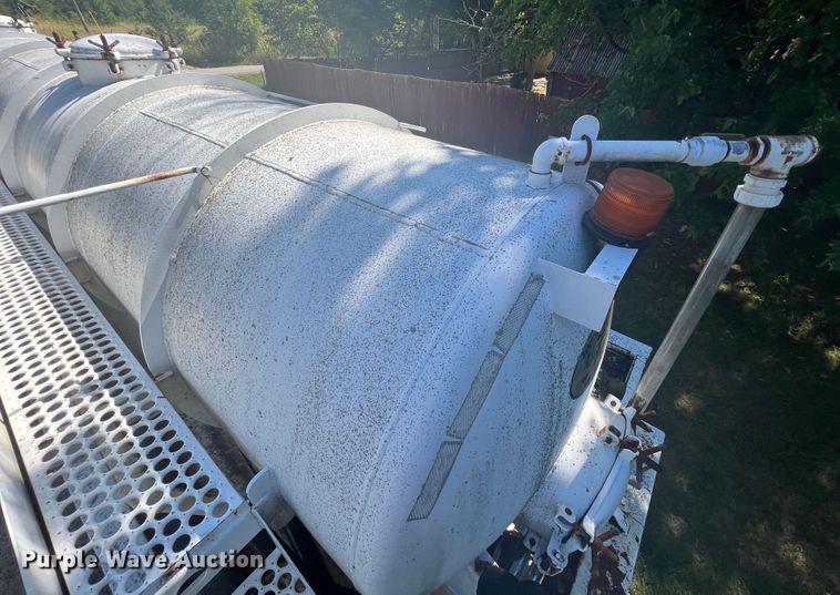 image for item JX9349 2012 Southern Vac  tank trailer