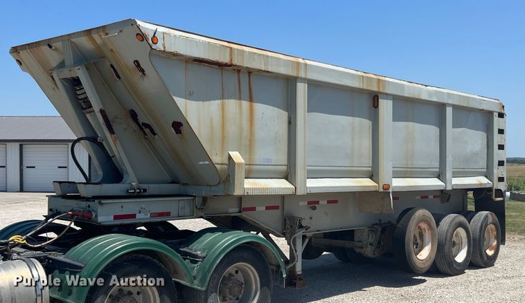 image for item JX9359 2001 Clement  end dump trailer