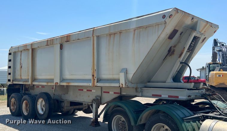 image for item JX9359 2001 Clement  end dump trailer