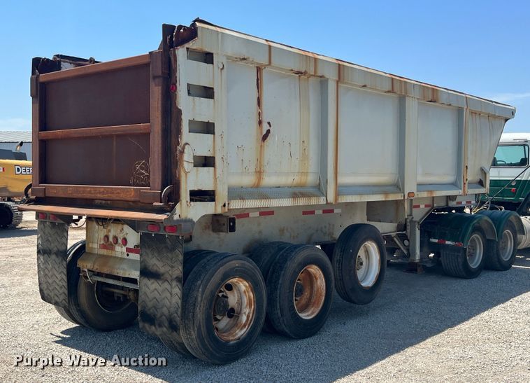 image for item JX9359 2001 Clement  end dump trailer
