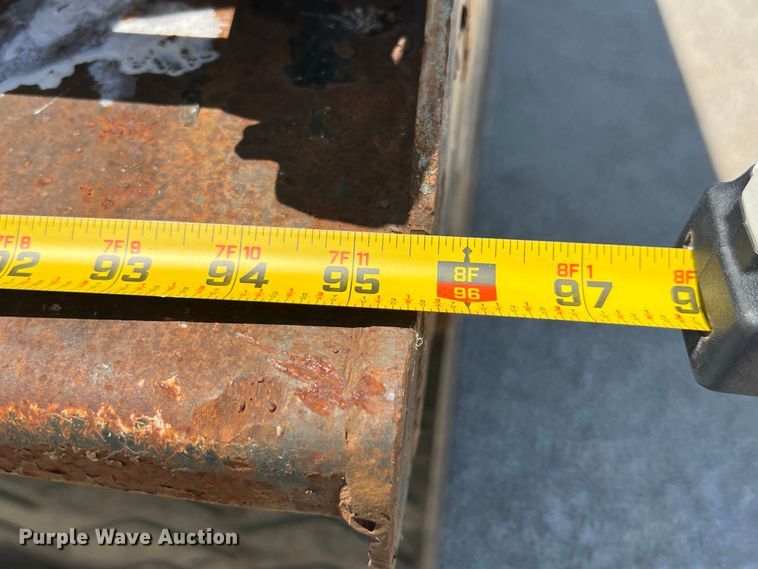 image for item JX9359 2001 Clement  end dump trailer