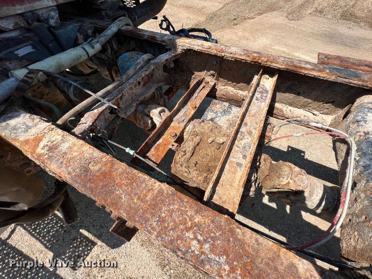 image for item JX9366 2003 International 7400  truck cab and chassis