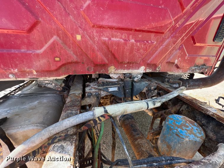 image for item JX9366 2003 International 7400  truck cab and chassis