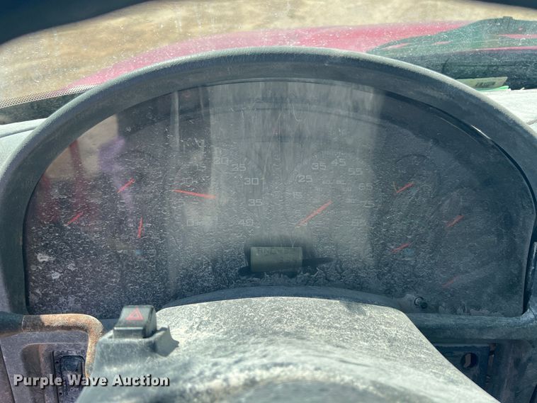 image for item JX9366 2003 International 7400  truck cab and chassis