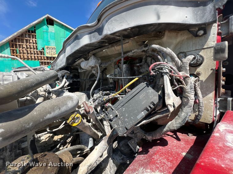 image for item JX9366 2003 International 7400  truck cab and chassis