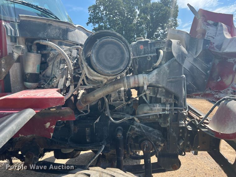 image for item JX9366 2003 International 7400  truck cab and chassis