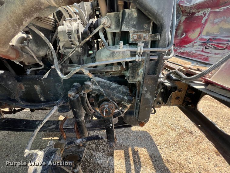 image for item JX9366 2003 International 7400  truck cab and chassis