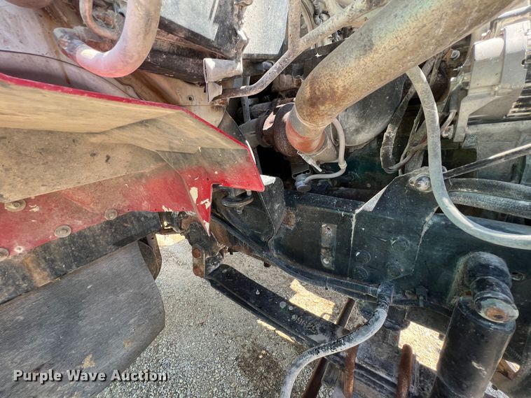 image for item JX9366 2003 International 7400  truck cab and chassis