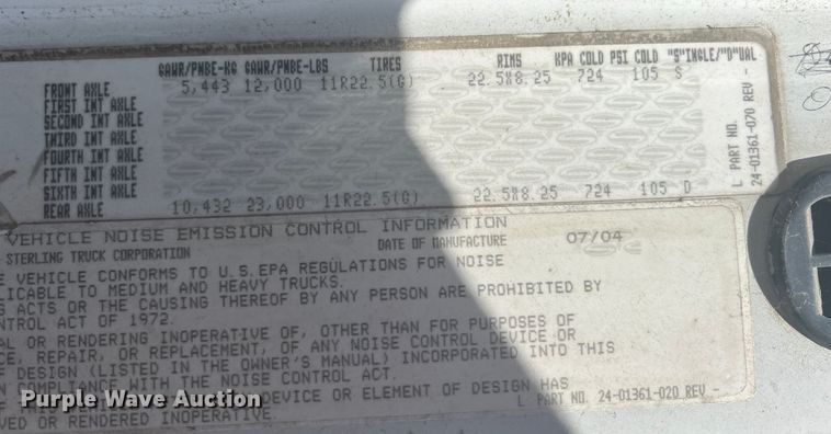 image for item JX9372 2005 Sterling 9500  truck cab and chassis