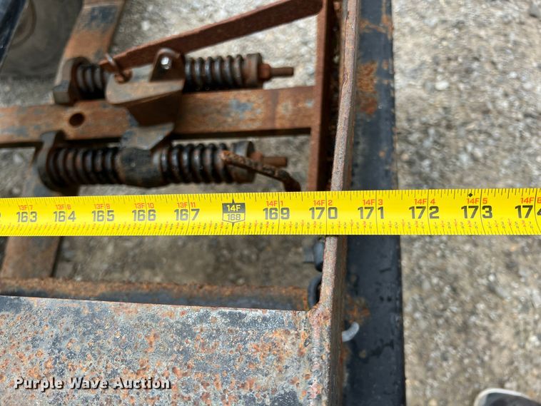 image for item JX9395 1987 GMC 7000  truck cab and chassis