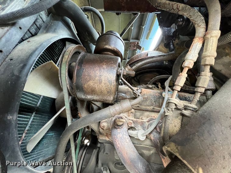 image for item JX9395 1987 GMC 7000  truck cab and chassis