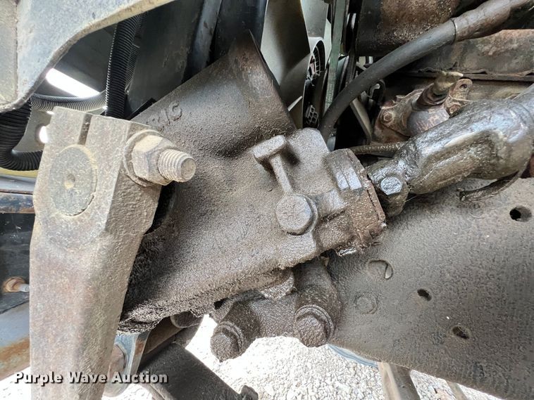 image for item JX9395 1987 GMC 7000  truck cab and chassis