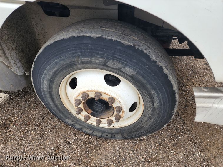 image for item KC9452 2003 International 9400i  semi truck