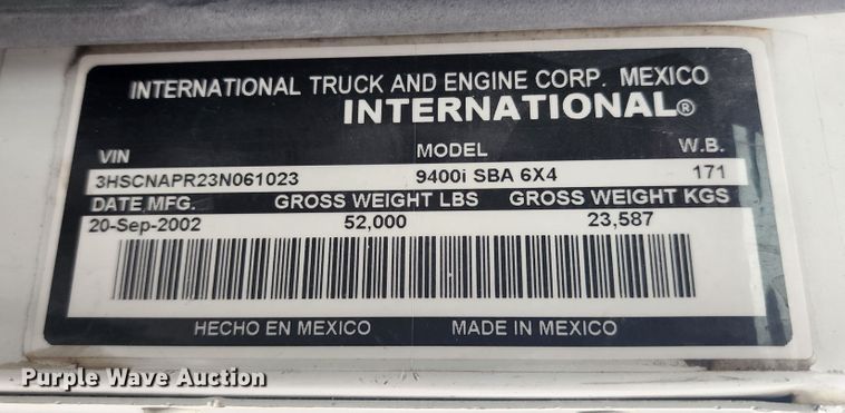 image for item KC9452 2003 International 9400i  semi truck