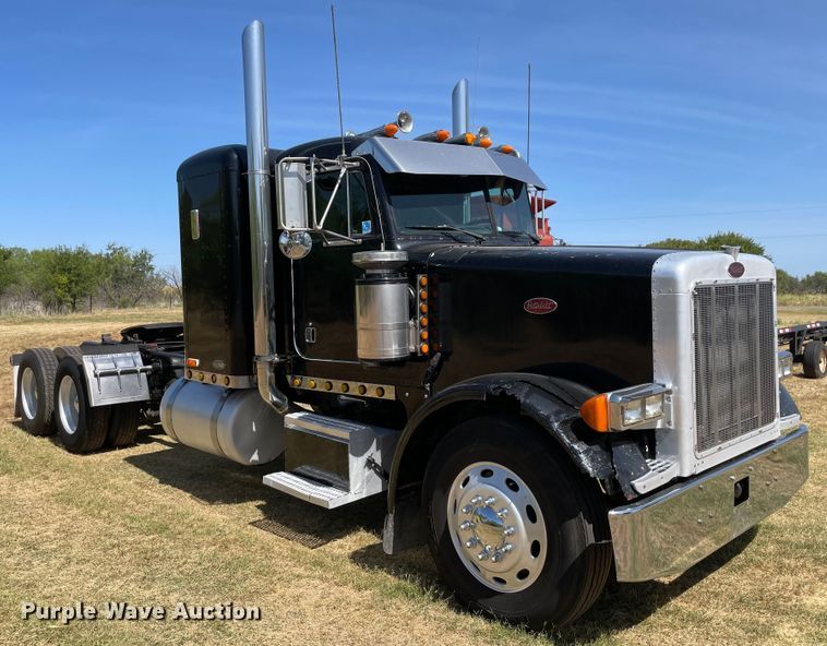 image for item KJ9716 2000 Peterbilt 378  semi truck