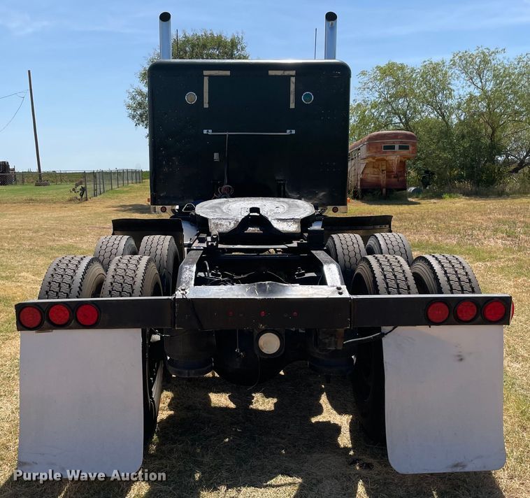 image for item KJ9716 2000 Peterbilt 378  semi truck